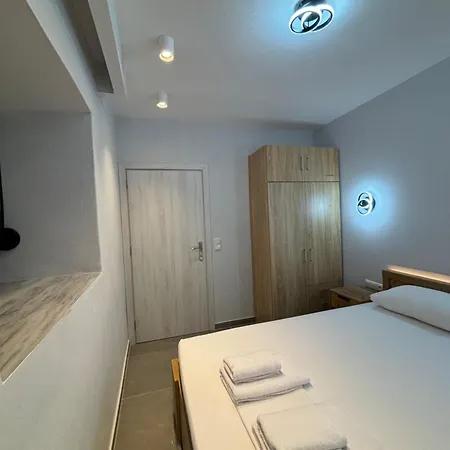 Manis Appartamento Prínos