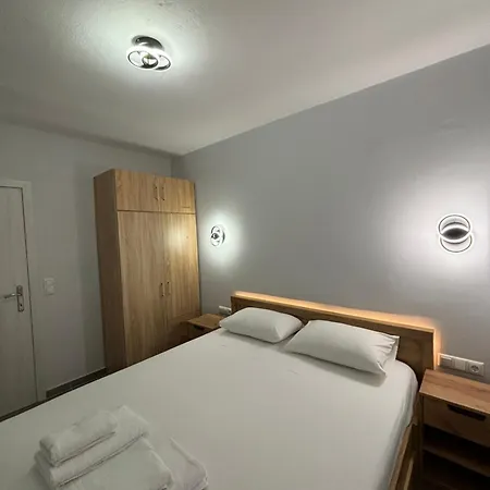 Manis Appartamento Prínos